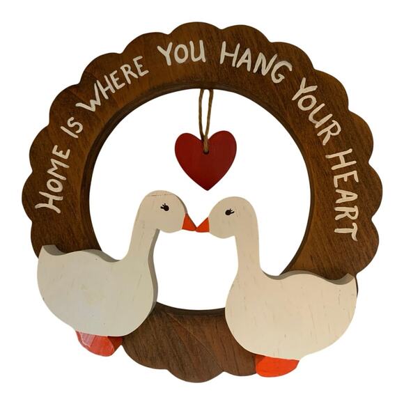 VTG Handmade / Painted Country Wood Wreath Geese Hanging Heart Decor - Picture 1 of 5